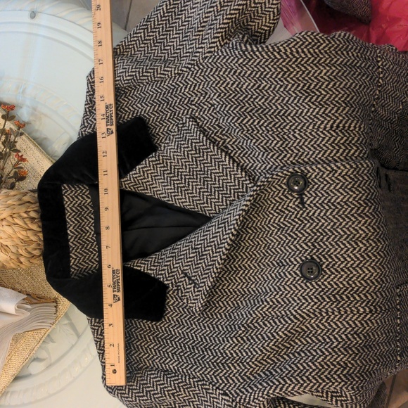 Vintage 80%wool, Herringbone velvet collar accent coat size small - Picture 12 of 16